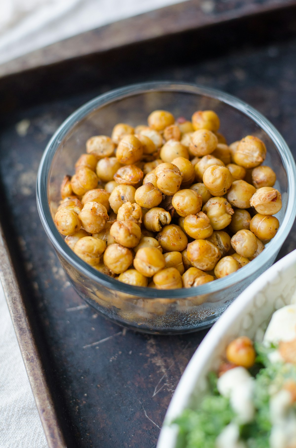 Geröstete Kichererbsen aus dem Airfryer: Der gesunde Feierabend-Snack